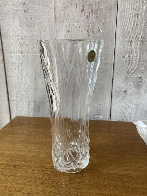 vase en cristal ciselé
