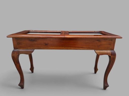 Klassieke Vitrine Tafel, Sidetable, Wandconsole, Lichte Leeftijd Sporen Afm: 129x50cm en 77cm Hoog