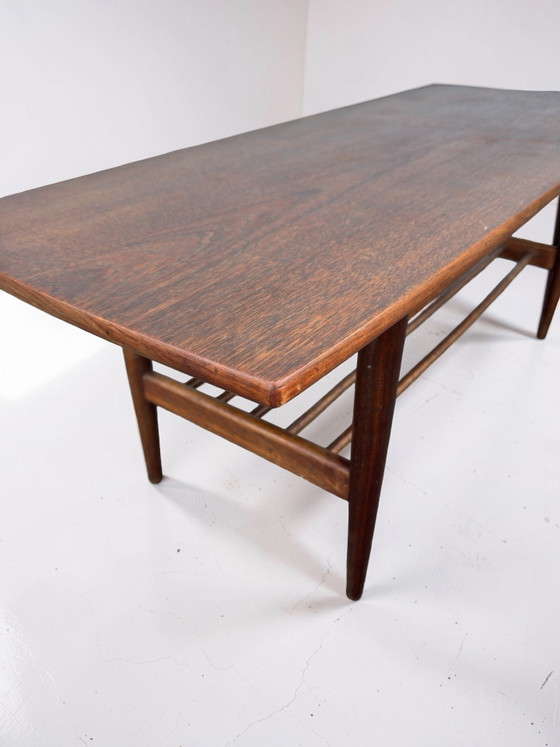 Image 1 of Vintage salontafel met lectuurrek 