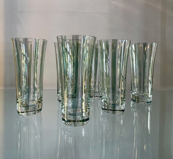 Image 1 of 6 mondgeblazen iriserende kristallen glazen van Josef Franck