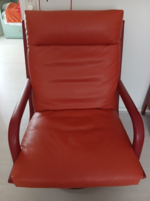 Leolux Kudo 2 Armchair with Ottoman – fauteuils, Leather (photo 2 of 6)