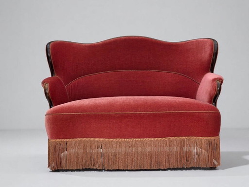 Canapé danois 2 places des années 1950, velours d'ameublement rose saumon, bois de frêne.