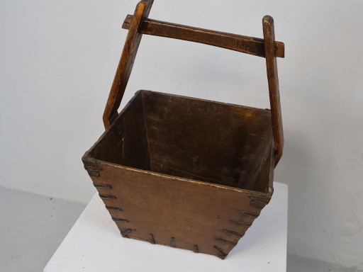 Cesta china antigua