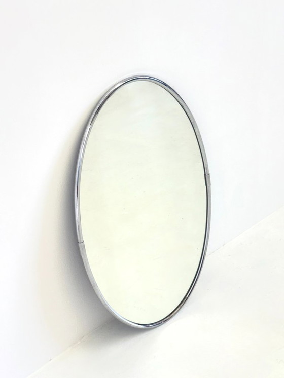 Image 1 of Specchio ovale con cornice in tubo grande
