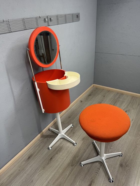 Image 1 of Tocador retro de la era espacial con taburete – Diseño Bremshey – Años 70