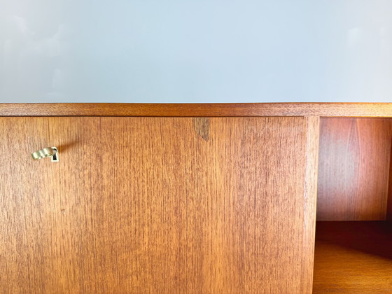 Image 1 of Cassettiera originale Georg Satink di metà secolo, segretaria WK Furniture Teak