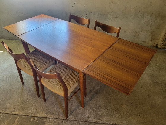 Image 1 of Table de salle à manger extensible en teck par Grete Jalk pour Glostrup