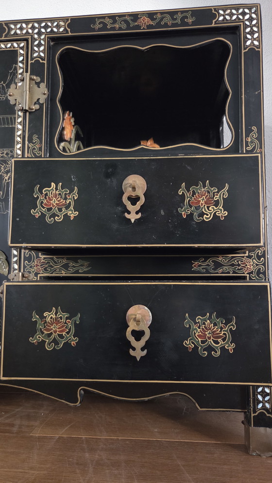 Image 1 of Armoire/commode chinoise ancienne