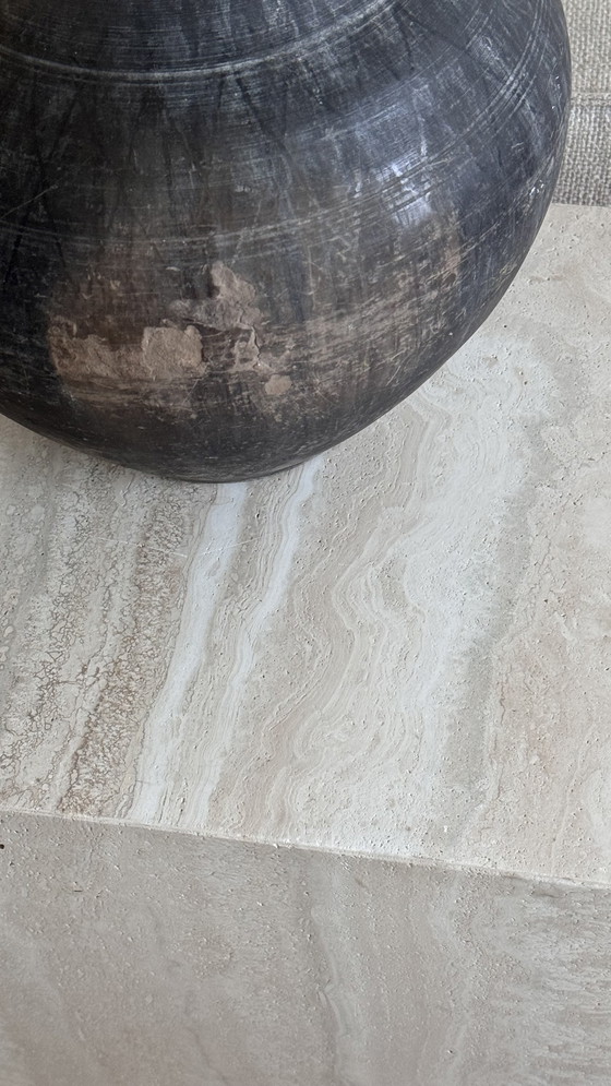 Image 1 of 2 Travertine side tables made of natural stone - Minimalist design, timelessly elegant
