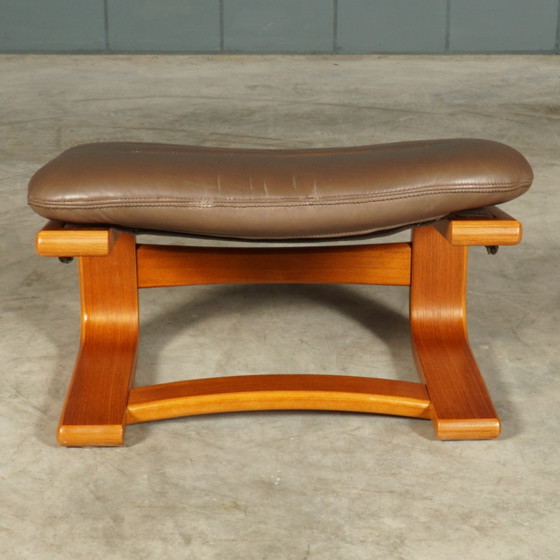 Image 1 of Deense “Apollo” fauteuil met hocker – Svend Skipper – jaren 70