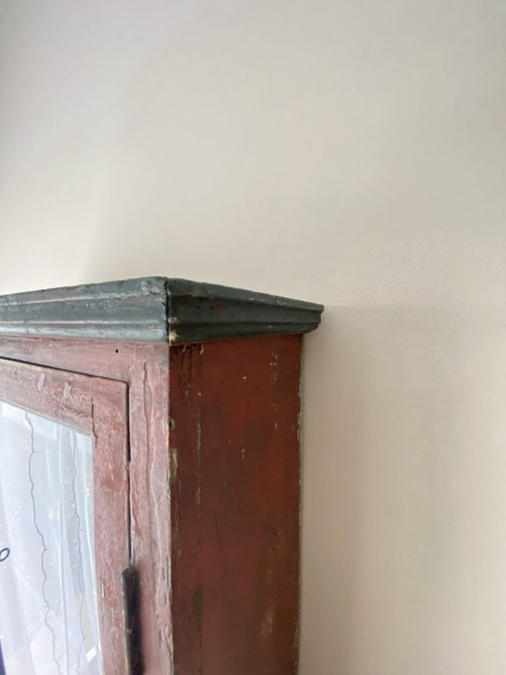 Image 1 of Wandschrank mit Glasfront im Stil eines Kuriositätenkabinetts