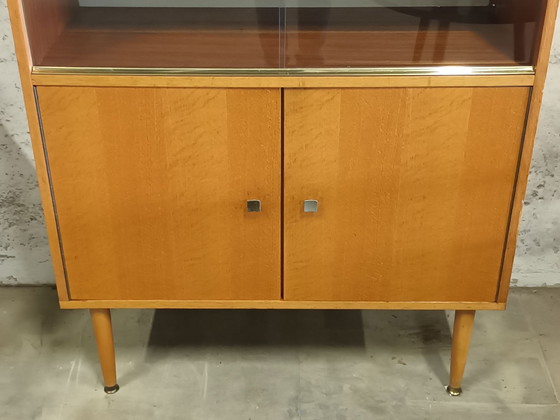 Stylish display cabinet with top section – Wood, Glass (photo 4 of 13)