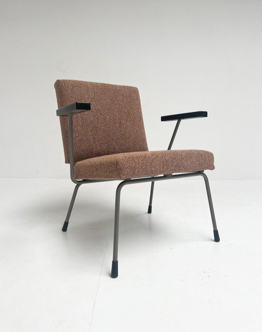 Re-upholstered Gispen 1401 armchair by Wim Rietveld, 1970's