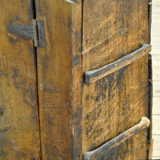Armoire en bois de style primitif, vers 1930 – Meubles de rangement, Iron, Wood (photo 7 of 13)