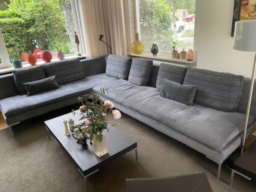 Canapé Charles de B&B Italia avec 6 coussins amovibles