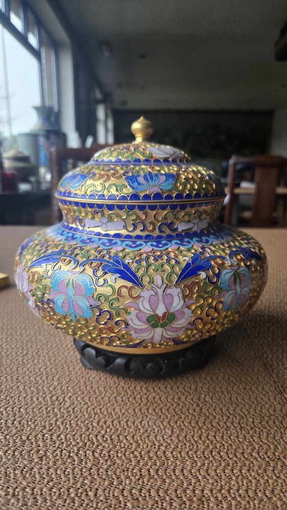 Image 1 of Pentola cinese in cloisonné con coperchio