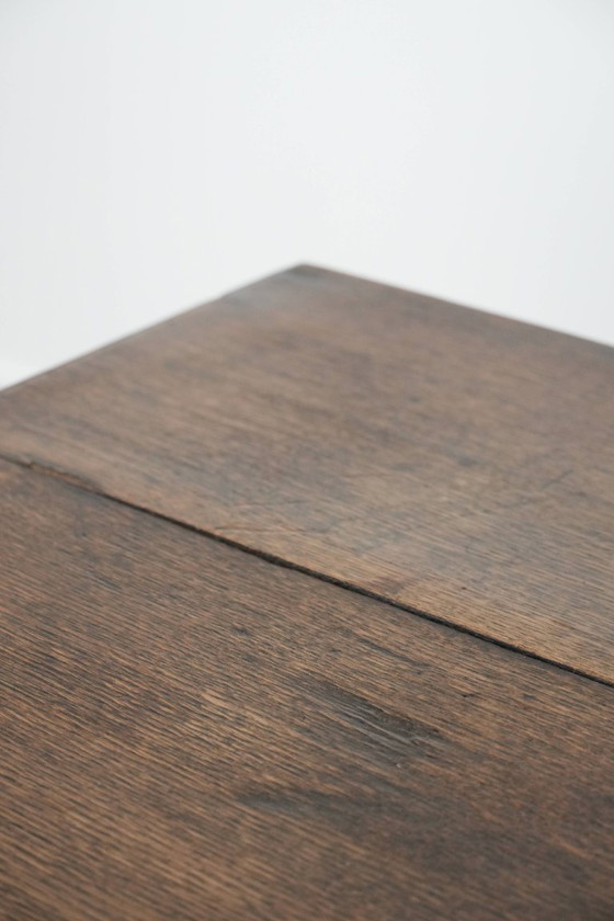 Image 1 of Commode anglaise ancienne en chêne du XVIIIe siècle