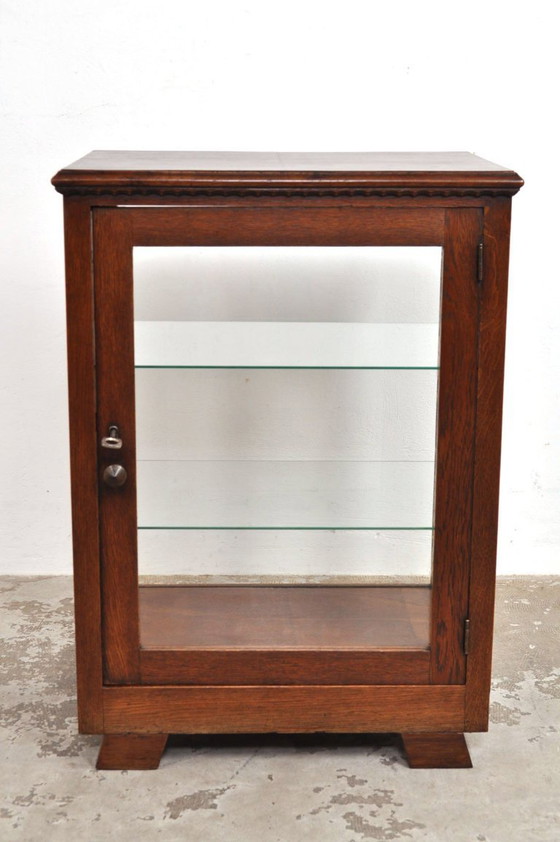 Image 1 of Art deco display case in oak, 1920s