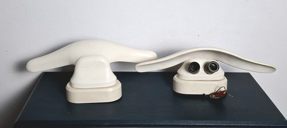 Image 1 of Paire d'appliques murales en bois tourné blanc. Années 1970. Ère spatiale.