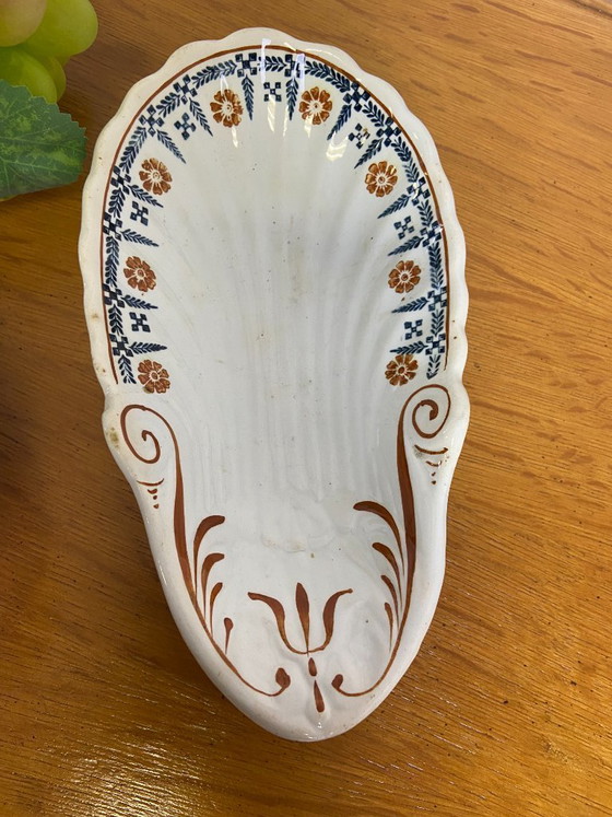 Image 1 of Een paar mooie serveerschalen uit St Amand.