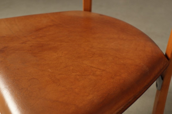 Ensemble de cinq chaises de salle à manger italiennes en cuir cognac, années 1990 – Wood, Leather (photo 12 of 15)