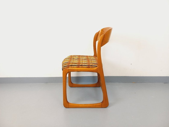 Image 1 of Sedia a slitta vintage del marchio Baumann, in legno e tessuto di lana, risalente agli anni '70.