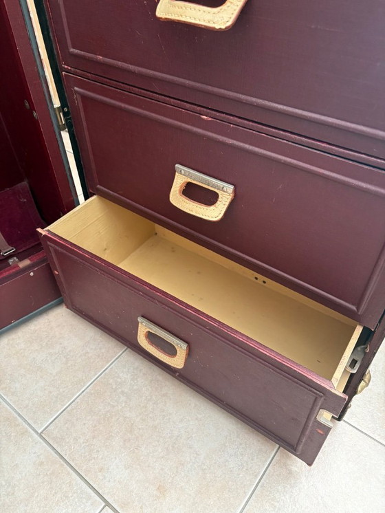 Image 1 of Oshkosh stoombootkoffer uit 1920