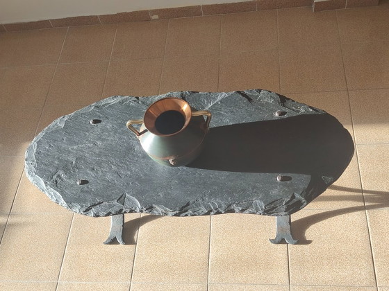 Image 1 of Table basse en métal avec plateau en pierre, style milieu du siècle, France, vers 1960.