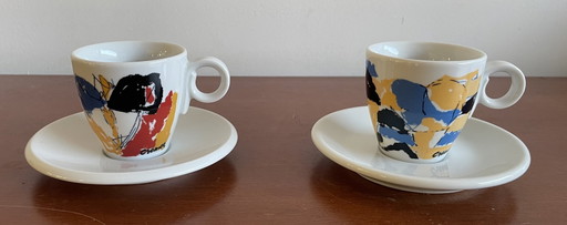Due tazzine da caffè espresso con piattini, motivo astratto