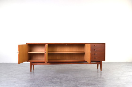 Image 1 of Mid-Century teakhouten dressoir van Heinrich Althoff, jaren 60.