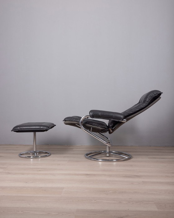 Image 1 of VINTAGE 1970S ARMCHAIR WITH FOOTREST IN METAL AND LEATHER, ITALIAN DESIGN