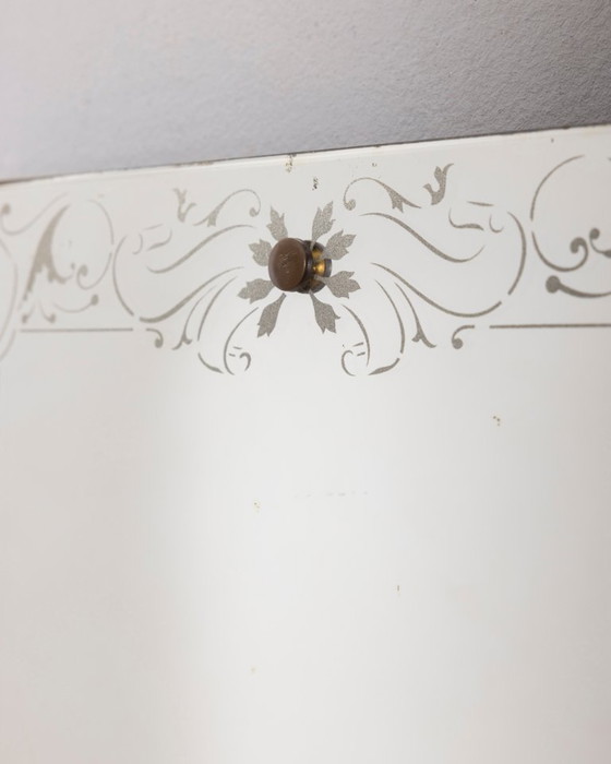 Vintage Italiaanse design wandspiegel uit de jaren 1940 met gedecoreerd glas. (photo 9 of 12)