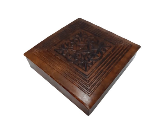 Image 1 of Portagioielli vintage in pelle di forma quadrata