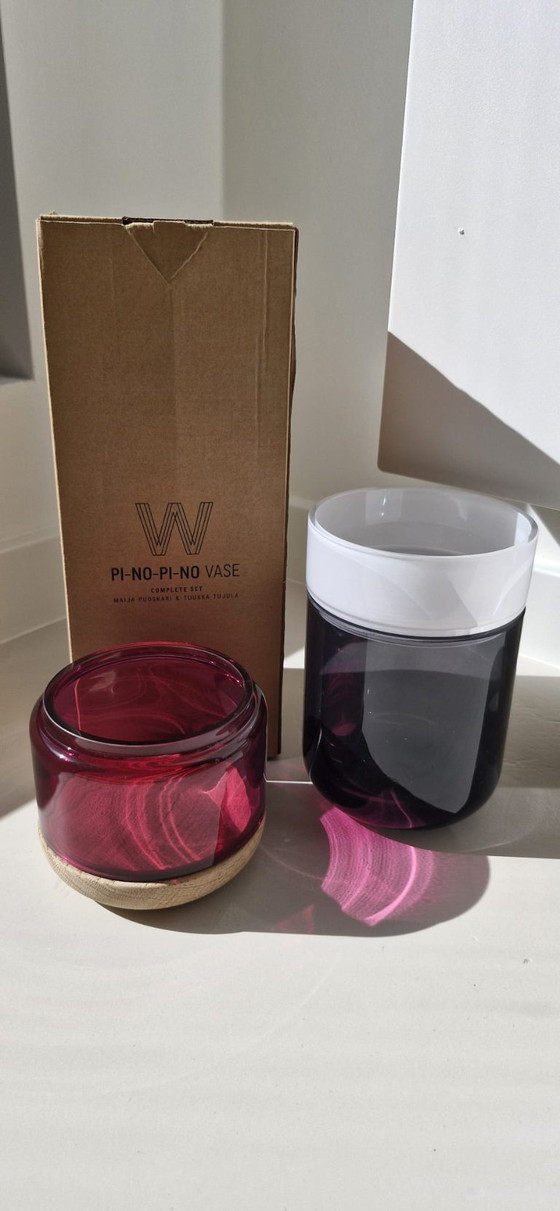 Image 1 of Pi-No-Pi-No Vase von New Works