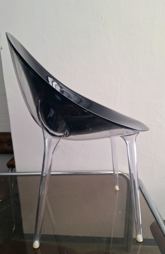 Image 1 of Kartell: la sedia impossibile di Philippe Starck