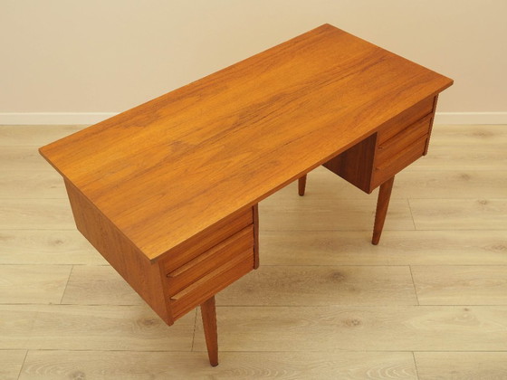 Image 1 of Teakholz-Schreibtisch, dänisches Design, 1970er Jahre, hergestellt in Dänemark