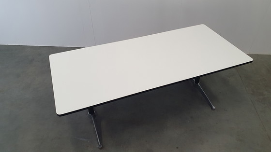 Image 1 of Table design Eames Vitra Herman Miller blanc xl
