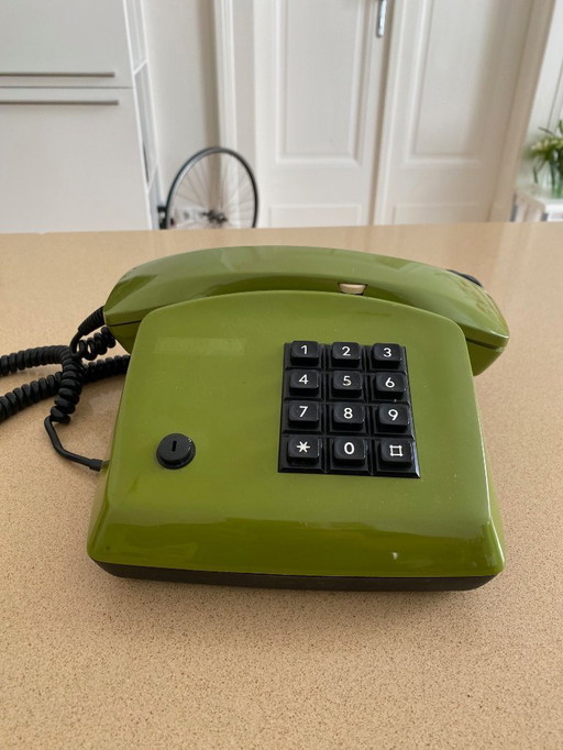 Téléphone Kapsch en vert de l'ère spatiale de 1982