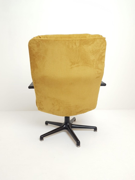 Vintage Artifort F154 draaifauteuil Geoffrey D. Harcourt – Polyester, Textile (photo 6 of 10)