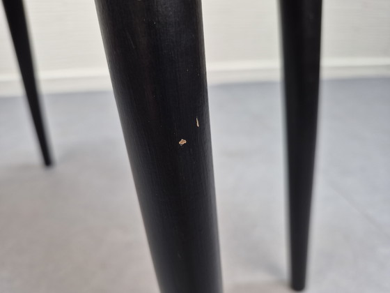 Image 1 of Vintage voetenbank/kruk zwarte poten. Nieuwe stoffering.