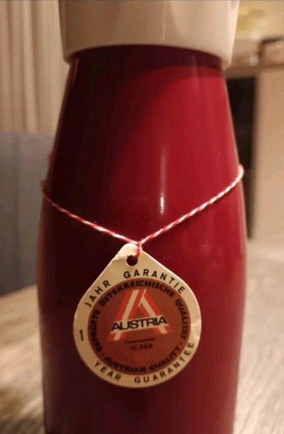 Image 1 of ISI Austria slagroomdispenser uit de jaren 70.