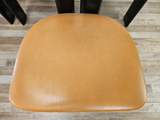 Set aus 6 Pierre Cardin Stühlen aus schwarz lackiertem Holz, 1970 – Esszimmerstühle, Wood (photo 11 of 20)