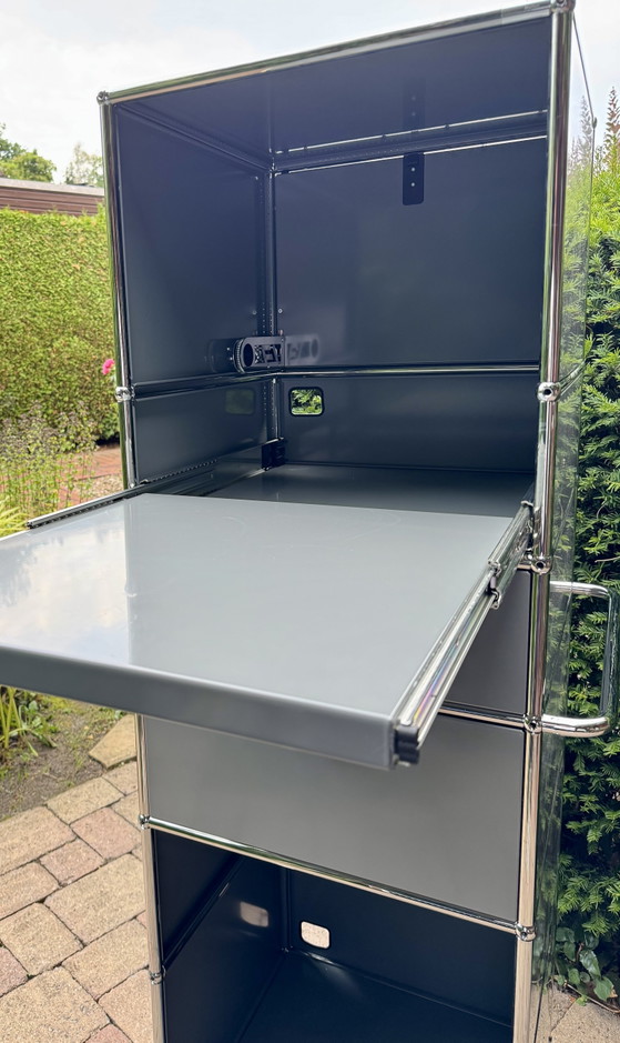Originele USM Haller koffiebar/highboard (middengrijs) – High boards, Metal, Chrome (photo 5 of 9)