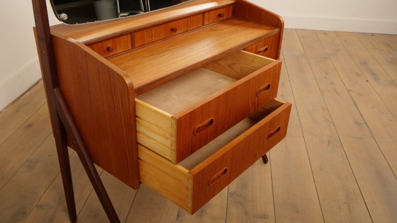 Image 1 of Coiffeuse vintage | Design danois | Teck