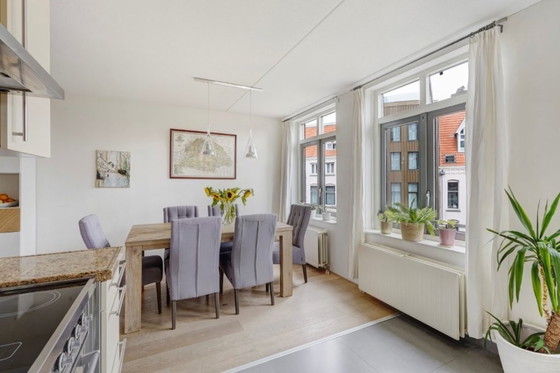 Image 1 of Mesa de comedor (extensible) con 6 sillas