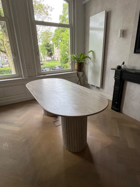 Image 1 of Mesa de comedor de travertino - NUEVA
