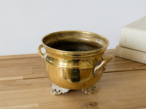Fioriera vintage in ottone con piedini e manici decorati. – Vasi per piante, Brass (photo 15 of 15)