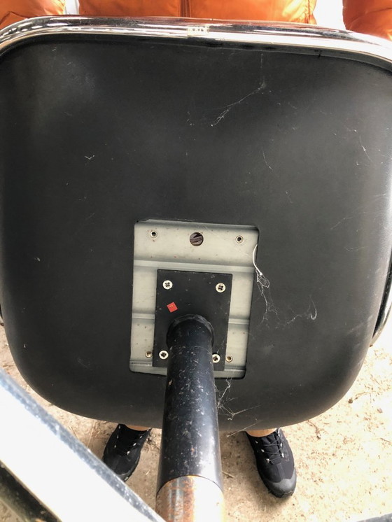 Image 1 of 2x Charles Pollock Executive chair