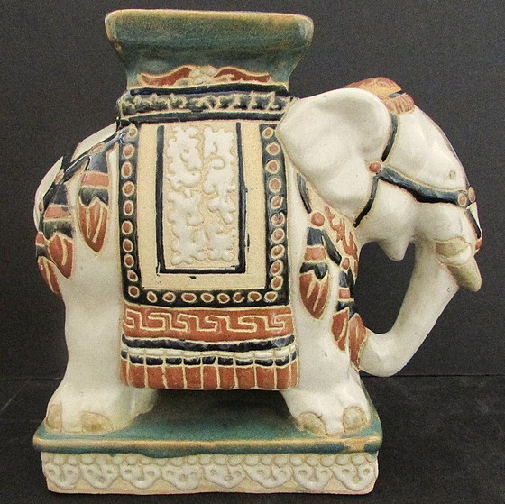 Image 1 of Oliiefantentafeltje