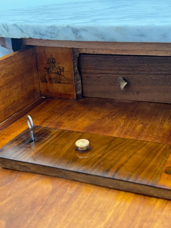 Image 1 of Cassettone - Noce - Comò con specchiera